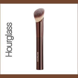 Hourglass Makeup Brush - Brown and Cream - Foundation Brush - NWT
